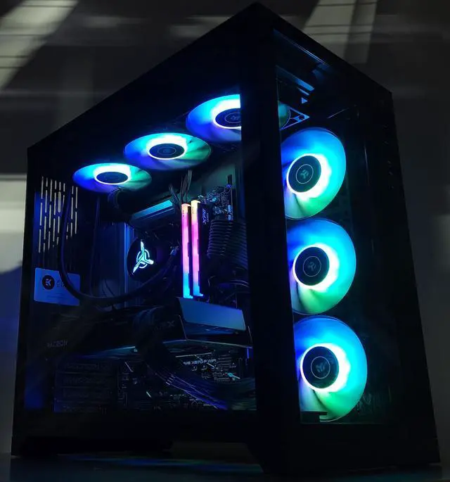 Alt view image 3 of 7 - Gaming PC Ryzen 7 9700X 32GB RAM 1TB SSD RX 7800 XT 16GB Windows 11 PC