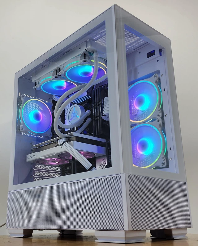 Refurbished: Gaming PC Ryzen 5 5500 32GB RAM 1TB SSD RX 6650 XT