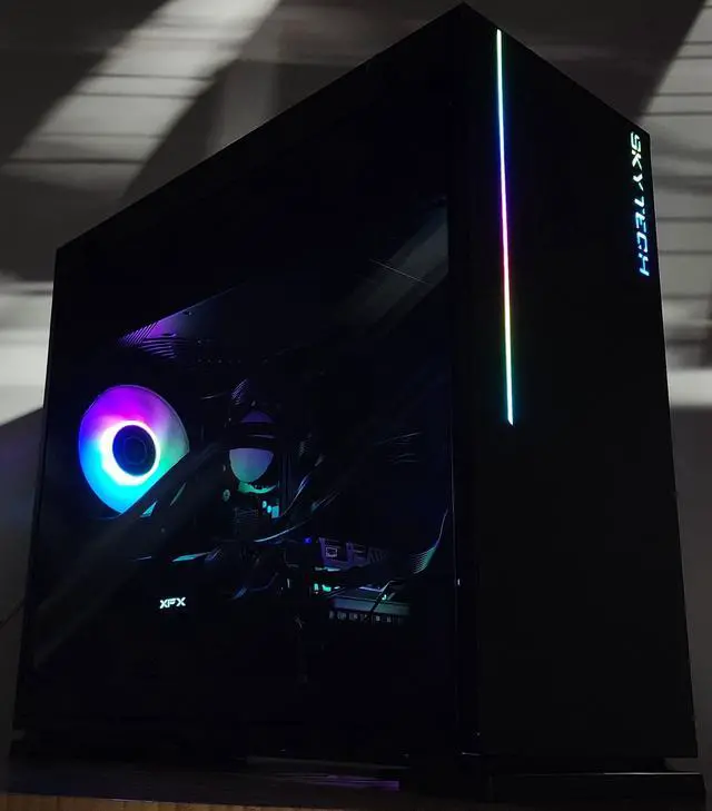 Alt view image 3 of 7 - Gaming PC i7-7700 16GB RAM 1TB SSD RX 5700 XT 8GB Windows 11 Computer