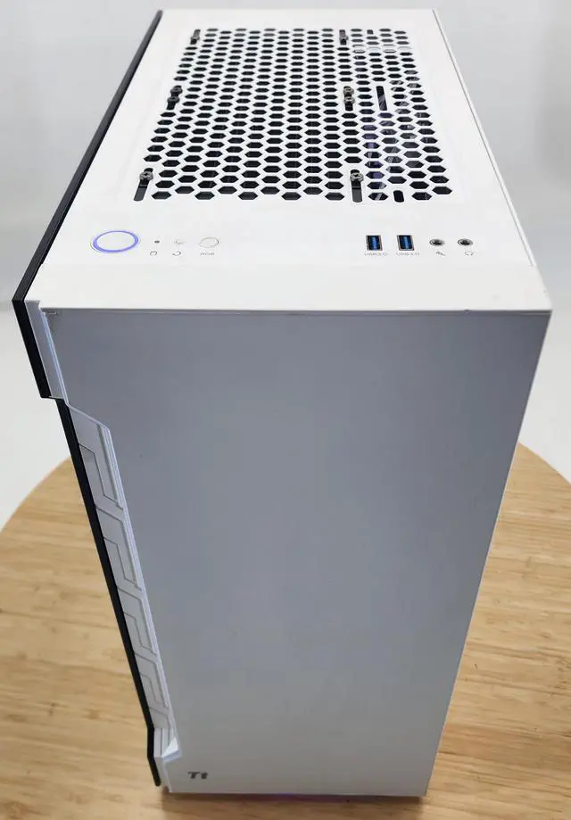 Alt view image 5 of 7 - Gaming PC i5-12600KF 16GB RAM 1TB SSD RTX 3060 8GB Windows 11 Computer