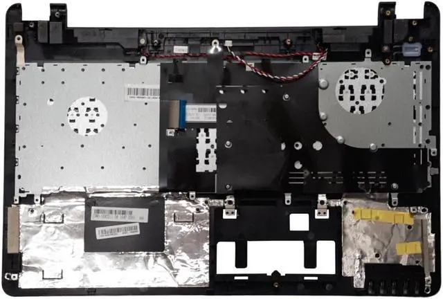 Alt view image 2 of 4 - MEDION E GAMING NOTEBOOK P6661 D15S Palmrest Keyboard US QWERTY