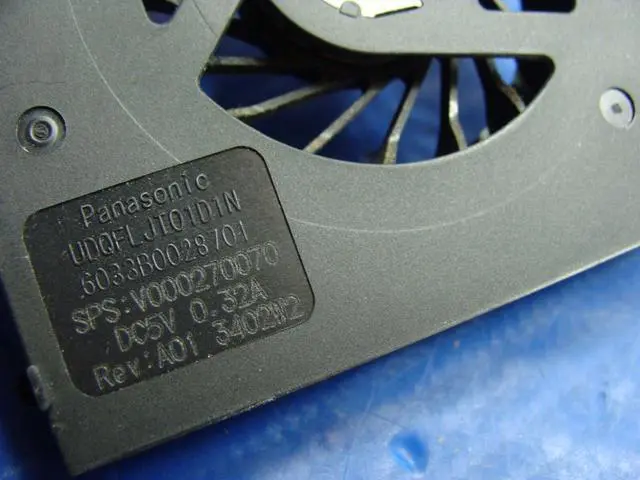 Alt view image 3 of 5 - Cpu cooling fan for Toshiba Satellite C855D-S5201 15.6 inches V000270070 6033B0028701