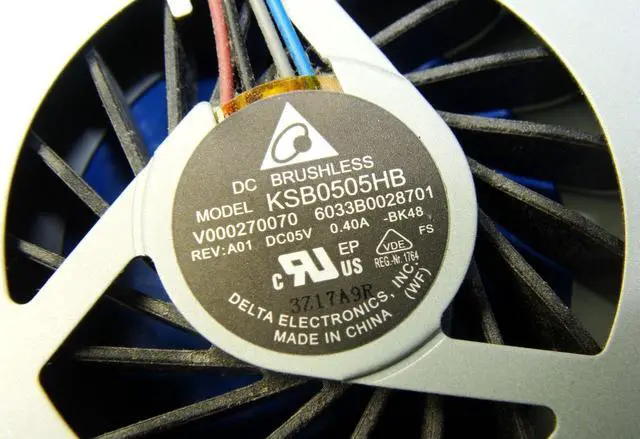 Alt view image 3 of 5 - Cpu cooling fan for Toshiba Satellite C55D-A5170 15.6 inches V000270070