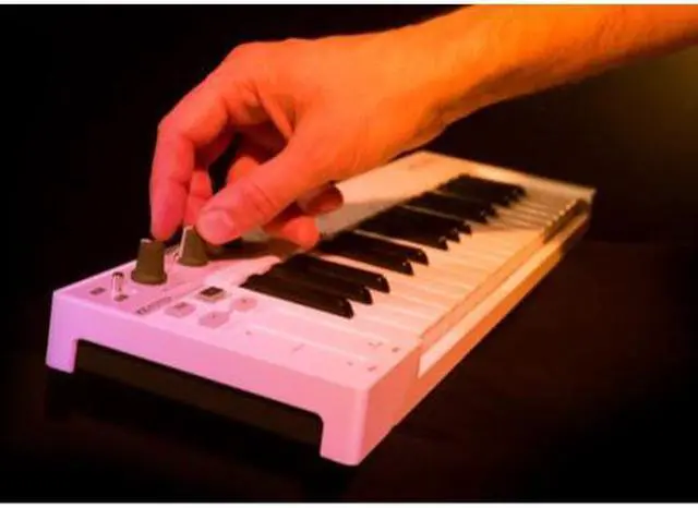 Alt view image 4 of 20 - Arturia KeyStep USB MIDI Controller and Polyphonic Sequencer