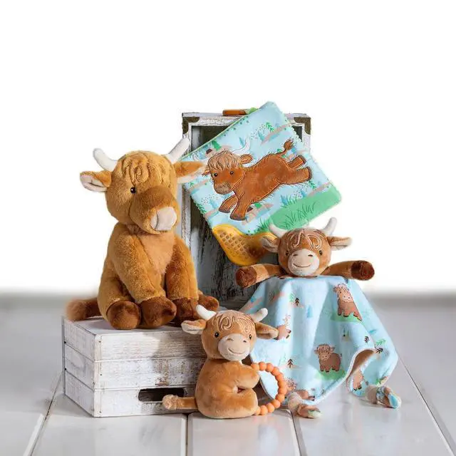 Alt view image 4 of 4 - Mary Meyer Soft Baby Rattle with Soothing Teether Ring, 6", Hetty Highland Cow