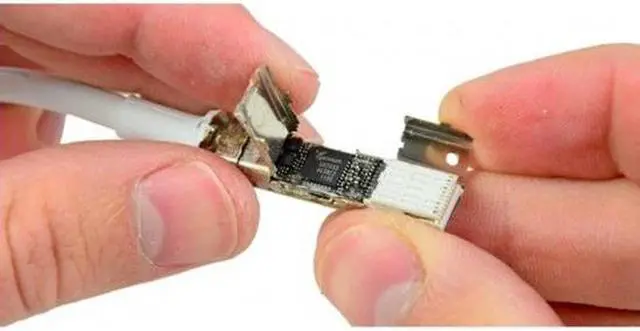 Alt view image 4 of 7 - CHENYANG 2m Thunderbolt Port to Thunderbolt Male to Male Video Data Cable  for MacBook 2013 2014 2015