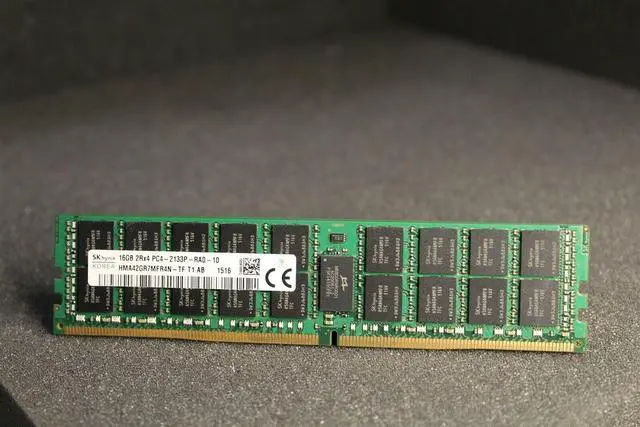 Main image of HYNIX HMA42GR7MFR4N-TF 16GB 2RX4 PC4-2133P DDR4 ECC REG RAM MEMORY