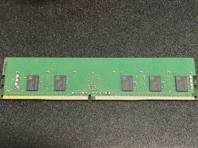 Alt view image 3 of 8 - Supermicro (HMA81GR7CJR8N-VK) 8GB SDRAM ECC Registered DDR4 2666 (PC4 21300) Server Memory Model MEM-DR480L-HL05-ER26