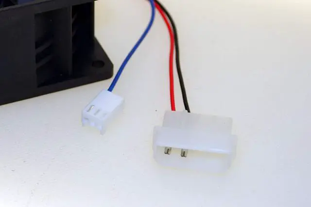 Alt view image 4 of 4 - Delta Electronics PFB0912DHE-F00 92x92x38mm Cooling Fan, 175.03 CFM, 8000 RPM, 66.5 dBA, 3.72A (Max), 46.21 air pre., 4+3-pin power & TAC connector