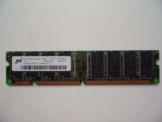 Main image of Kingston 2 GB DDR2 SDRAM Memory Module 2 GB (1 x 2 GB) 667MHz DDR2667/PC25300 NonECC DDR2 SDRAM