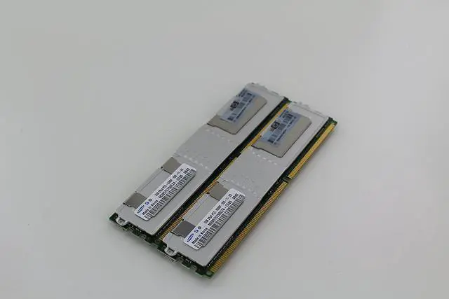 Main image of Samsung 4GB (2X 2GB) DDR2 PC2-5300FB-DIMM 240Pin 667MHz Server M395T5750EZ4-CE6