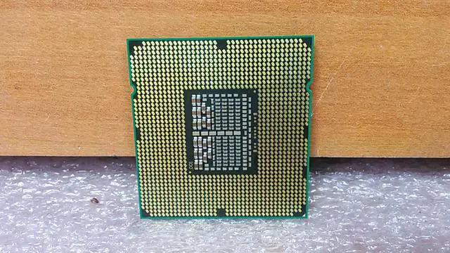 Alt view image 3 of 3 - Intel SLBKP Core i7-930  LGA 1366/Socket B 2.8GHz Desktop CPU