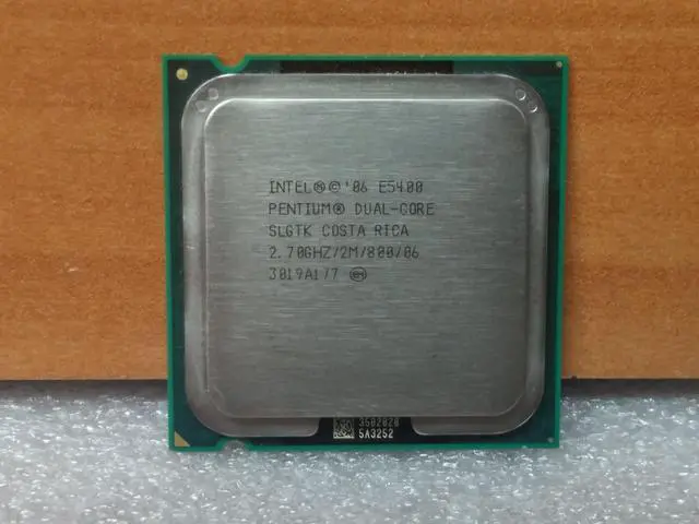 Alt view image 2 of 5 - INTEL Slgtk 1Gb (1X1Gb) 1333Mhz Pc310600 Cl9 1Rx8 Ecc Unbuffered Ddr3 Sdram Dimm Genuine500208-561