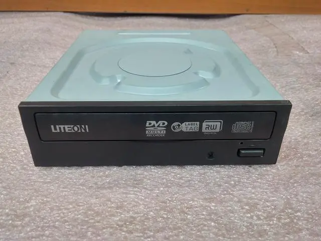 Main image of Liteon IHAS524  DVD-RW DL SATA Internal Desktop SuperDrive Optical Drive