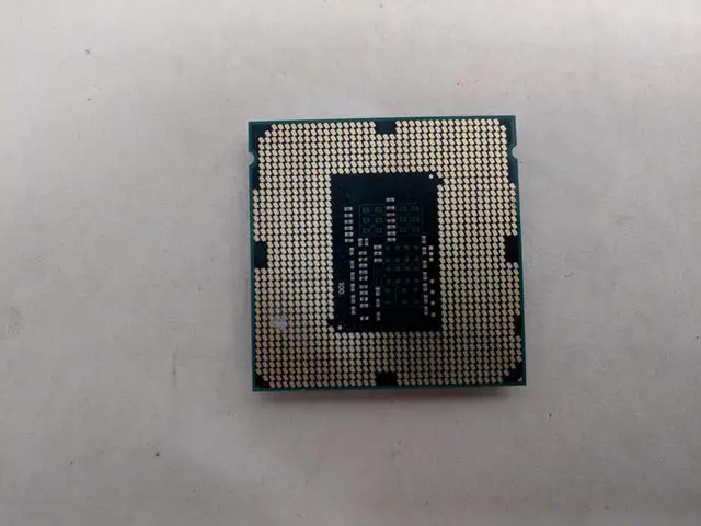 Alt view image 3 of 6 - Intel Core i3-4150 3.5 GHz 5 GT/s LGA 1150 Desktop CPU Processor SR1PJ