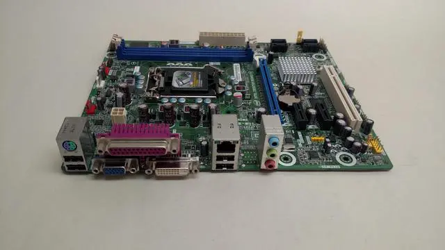 Alt view image 7 of 7 - Intel DH61CR LGA 1155/Socket H2 DDR3 SDRAM Desktop Motherboard