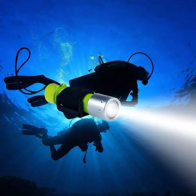 Alt view image 6 of 7 - Werleo 1100 Lumen CREE XM-L T6 Professional Diving Flashlight Bright LED Submarine Light Scuba Safety Lights Waterproof Underwater Lighting High Lumen Torch for Outdoor Under water Sports