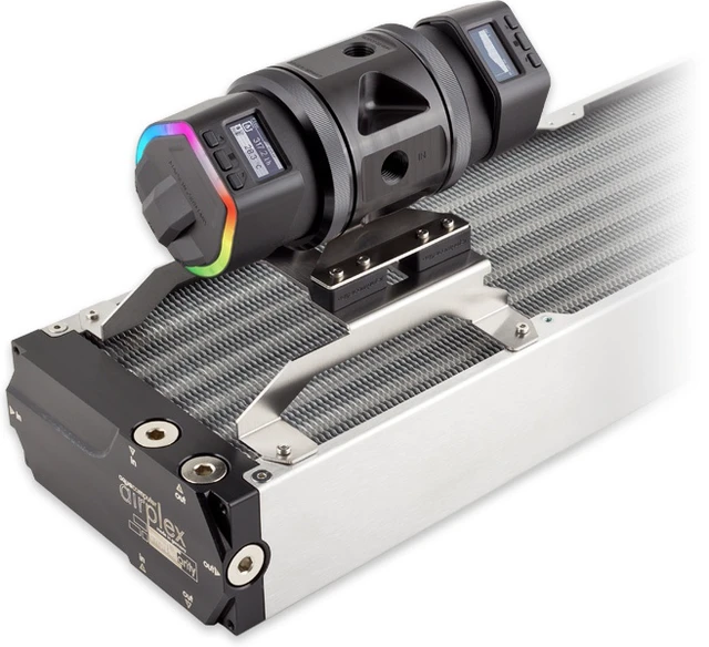 Alt view image 12 of 12 - Aquacomputer D5 120mm Fan Mounting Bracket (41124)