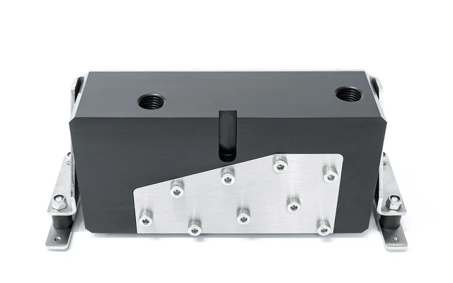 Alt view image 9 of 12 - Watercool D5-DUALTOP Industrial Line Pump Top (31031)