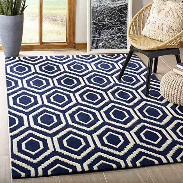 Main image of Safavieh Chatham CHT731C 4' x 6' Wool Area Rug