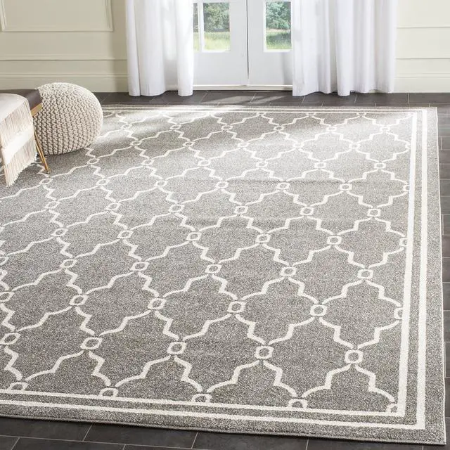 Main image of Safavieh Amherst AMT414R 5' Square Area Rug