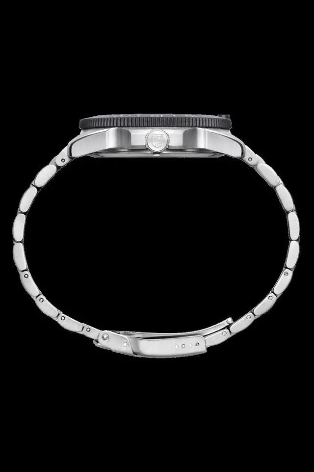 Alt view image 3 of 11 - Luminox Pacific Diver XS.3123 Blue Dial Stainless Steel 200M Quartz Men's Watch