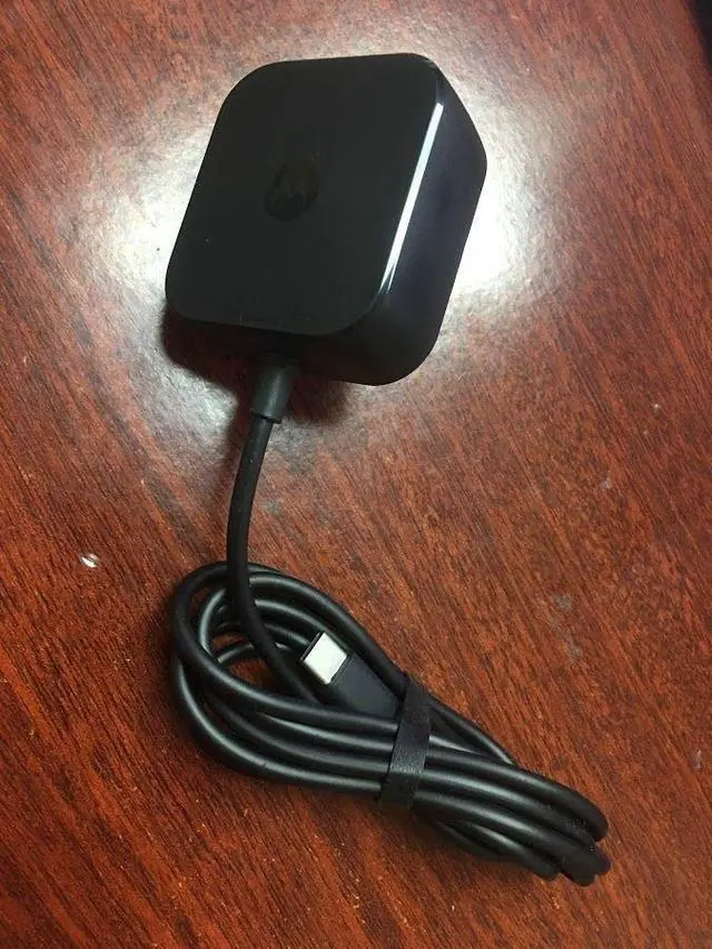 Alt view image 5 of 16 - Motorola TurboPower 15W USB Type-C Wall Charger - Universal - SPN5913A