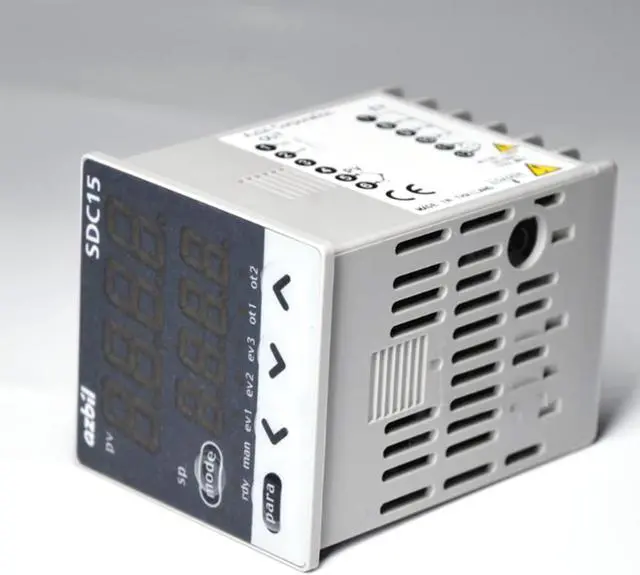 azbil 温調器　C15TC0A0300 新品 YAMATAKE Azbil C15MTCOTA0300 Temperature Controller - Newegg.com
