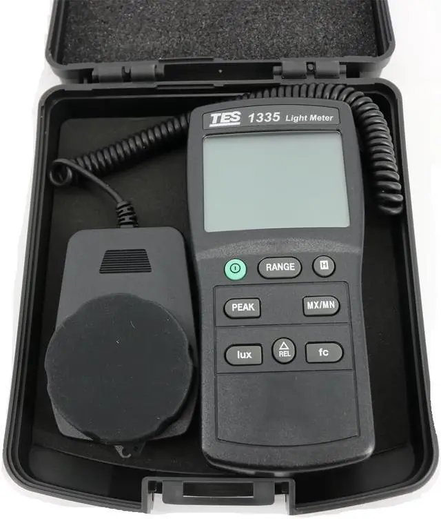 Main image of TES-1335 Digital Light Meter Measuring Levels Ranging 0 to 400,000 Lux