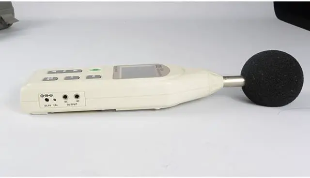 Alt view image 2 of 4 - TES-1359 Sound Level Meter Tester Gauge Noise Meter