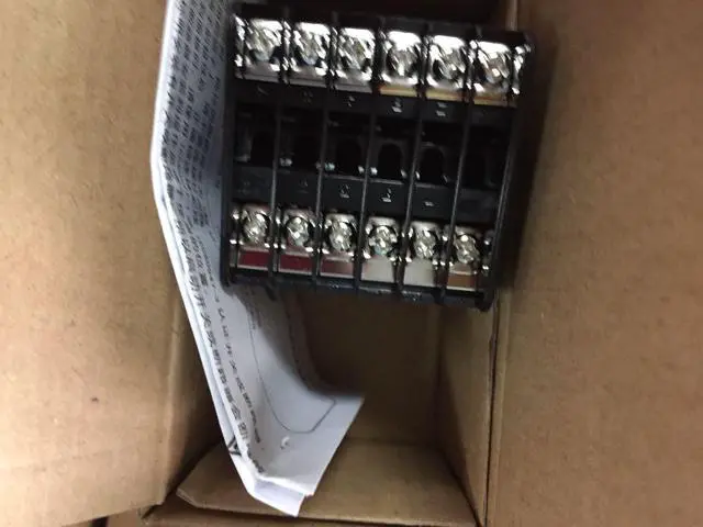 Alt view image 2 of 5 - HANYOUNG AX4-1A Thermostat New