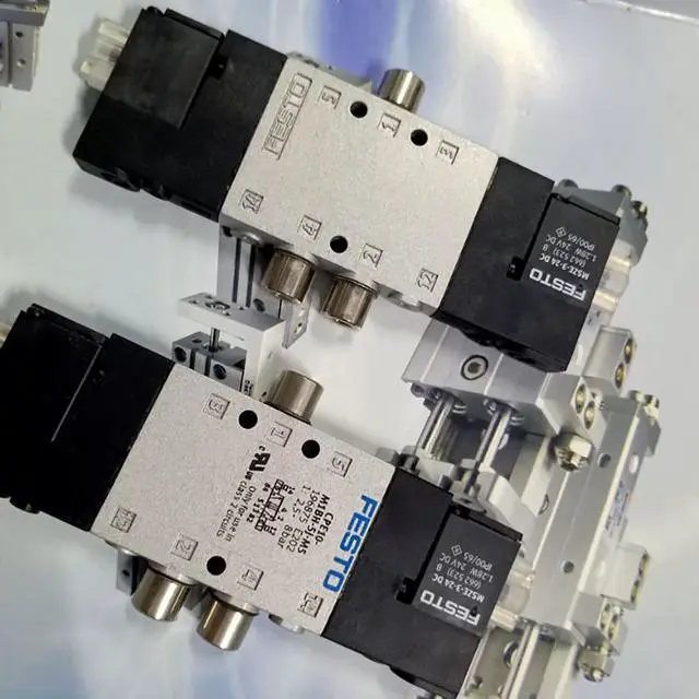 Main image of FESTO CPE24-M3H-5/3BS-QS-10 170348 Air Solenoid Valve New
