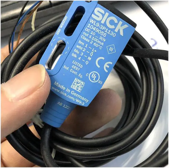 Alt view image 4 of 4 - SICK WL9-3P1130 Small Photoelectric Sensors PNP,New