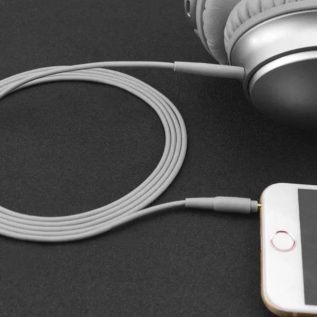Alt view image 6 of 13 - Geekria QuickFit Audio Cable Compatible with Bose QC 45, QC 35 Series II, QC 35, QC 25, NC 700, 700 ANC, Soundlink On-Ear, SoundLink II Cable, 2.5mm Aux Replacement Stereo Cord (4 ft/1.2 m)