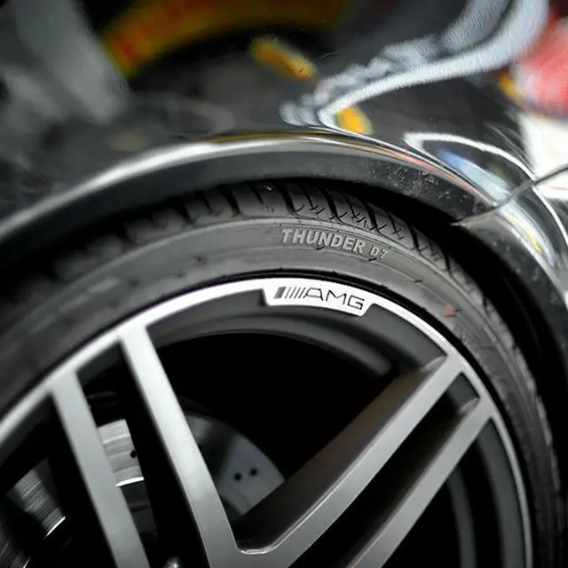 Alt view image 6 of 7 - 235/35R20 ZR 92W XL - Delinte Thunder D7 High Performance All Season Tire