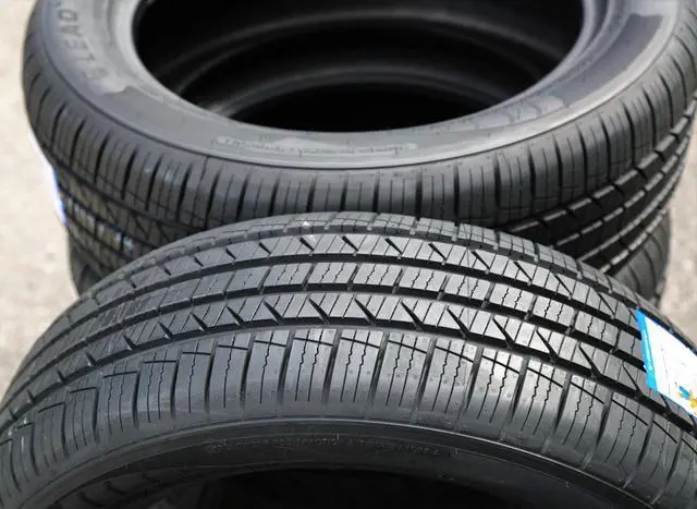 Alt view image 3 of 7 - 225/55R16 95V - Leao Lion Sport HP3 Performance All Season Tire