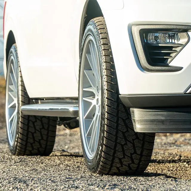 Alt view image 7 of 7 - 31X10.50R15 109S C (6 Ply) - Delinte DX-10 Bandit A/T All-Terrain Tire
