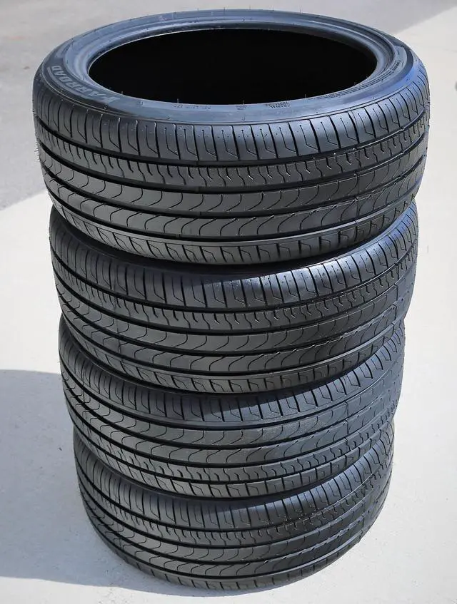 Alt view image 4 of 7 - 215/55R18 ZR 99W - Farroad FRD866 High Performance All Season Tire