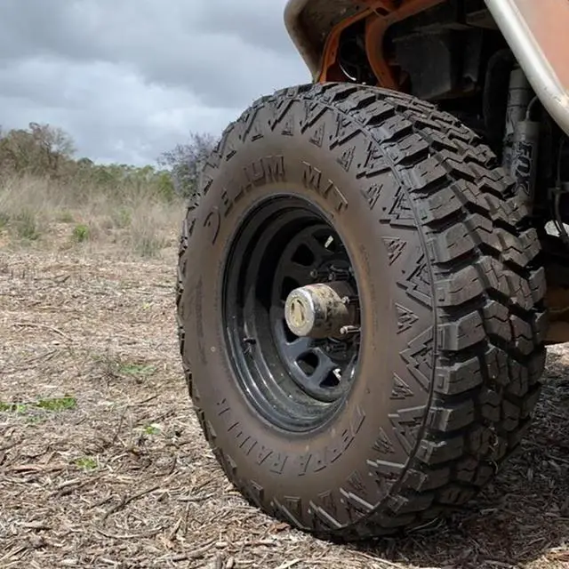 Alt view image 4 of 7 - 275/65R20 126/123Q E (10 Ply) - Delium Terra Raider M/T KU-255 Mud Tire