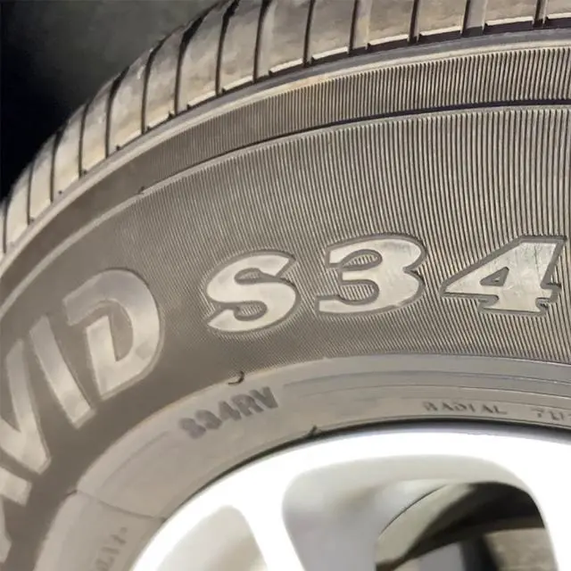 Alt view image 8 of 10 - NEW 235/65R17 Yokohama Avid S34RV Tire 235 65 17 104T