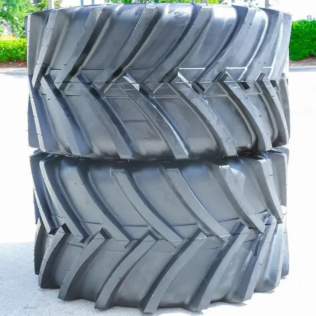 Alt view image 5 of 7 - 29X12.50-15 8 Ply - Forerunner QH645 All Season Tire
