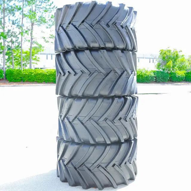 Alt view image 7 of 7 - 29X12.50-15 8 Ply - Forerunner QH645 All Season Tire
