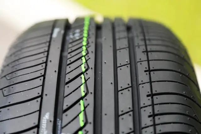 Alt view image 4 of 7 - 185/70R14 88H - Forceum Ecosa Touring All Season Tire