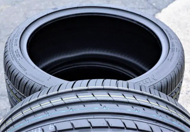 Alt view image 2 of 7 - 235/40R18 ZR 95Y XL - Cosmo MuchoMacho High Performance All Season Tire