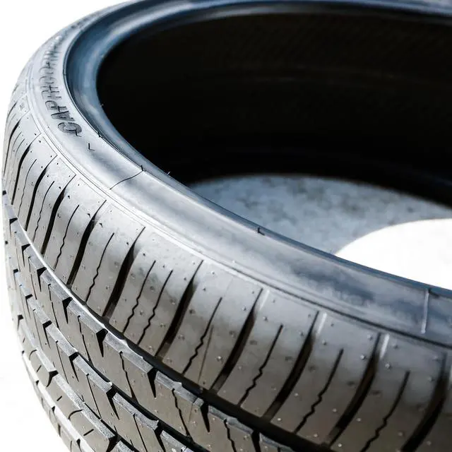 Alt view image 3 of 7 - 215/35R18 84W XL - Evoluxx Capricorn UHP High Performance All Season Tire