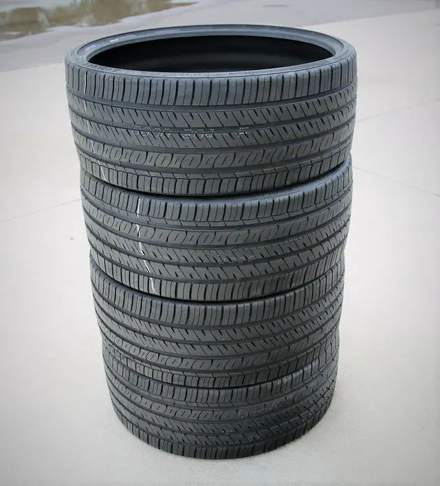 Alt view image 7 of 7 - 305/30R26 109W XL - Evoluxx Capricorn UHP High Performance All Season Tire