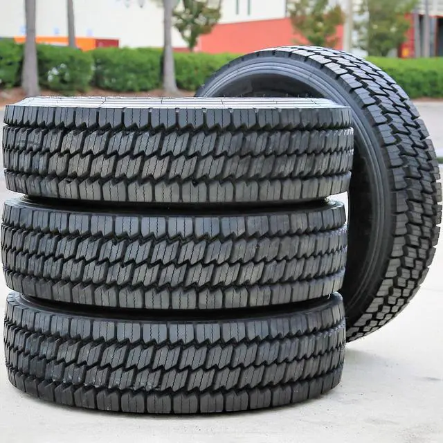 Alt view image 7 of 7 - 265/70R19.5 140/138M H (16 Ply) - Evoluxx EDR202 Highway All Season Tire