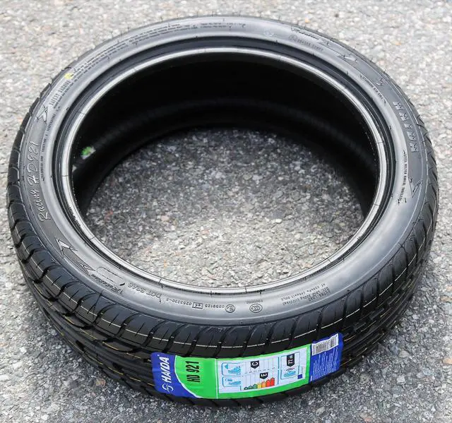 Alt view image 3 of 7 - 205/40R17 ZR 84W XL - Haida Racing HD921 High Performance Tire