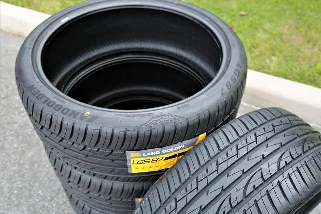 Alt view image 7 of 7 - 265/30R22 ZR 97W XL - Landgolden LGS87 High Performance All Season Tire