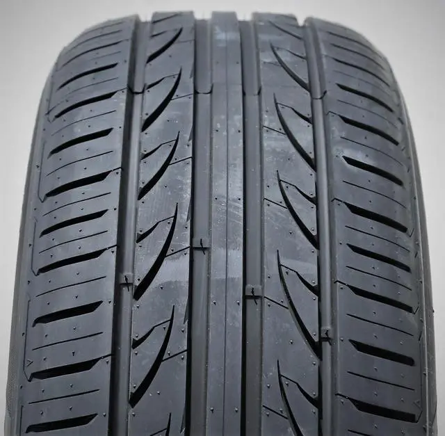 Alt view image 3 of 7 - 215/40R18 ZR 89W XL - Landgolden LG27 High Performance All Season Tire